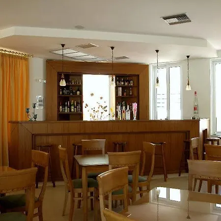 Nontas Agioi Apostoli (Crete)